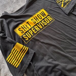 Grunt Style XL Men’s Black Tee with Yellow ‘Shit Show Supervisor’ Graphic